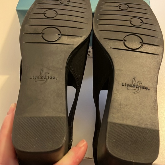 Life Stride Ladies Shoes, Size 6M - Picture 5 of 6